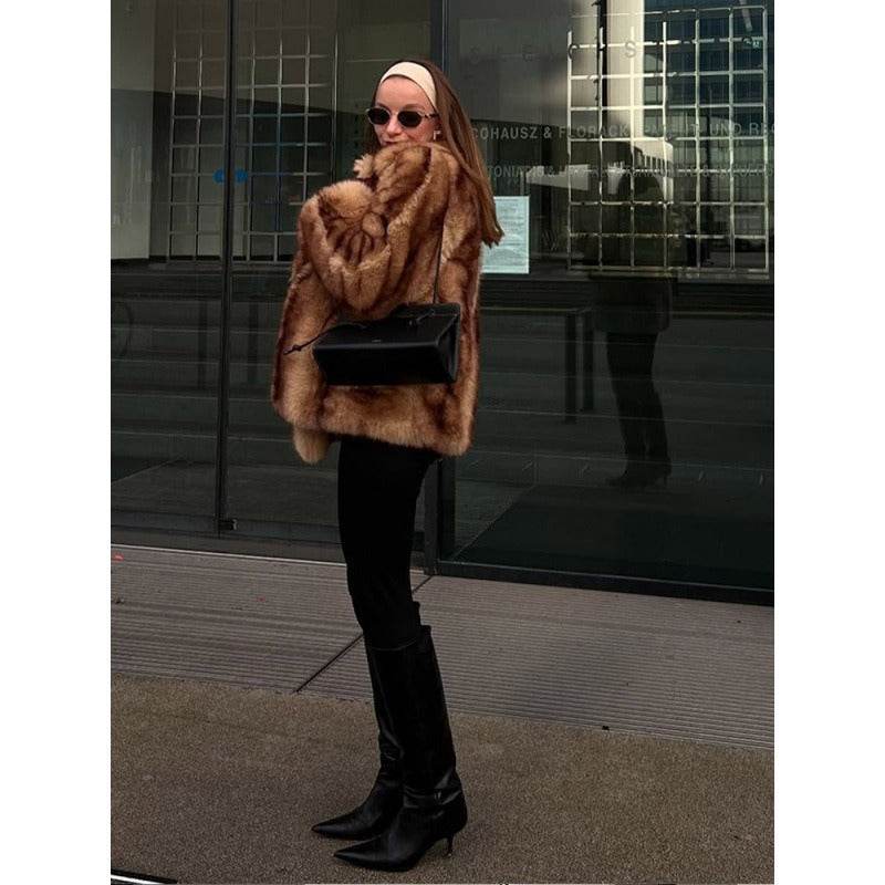 Street Fur Coat for Women - Cozy Short Brown Top, Modern Style 2025 - Buy Center