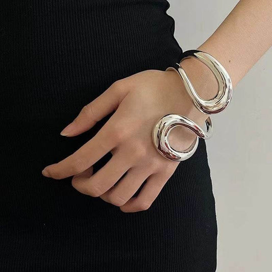 Stylish Female Metal Geometry Bracelet - Trendy Gold & Silver Designs - Buy Center