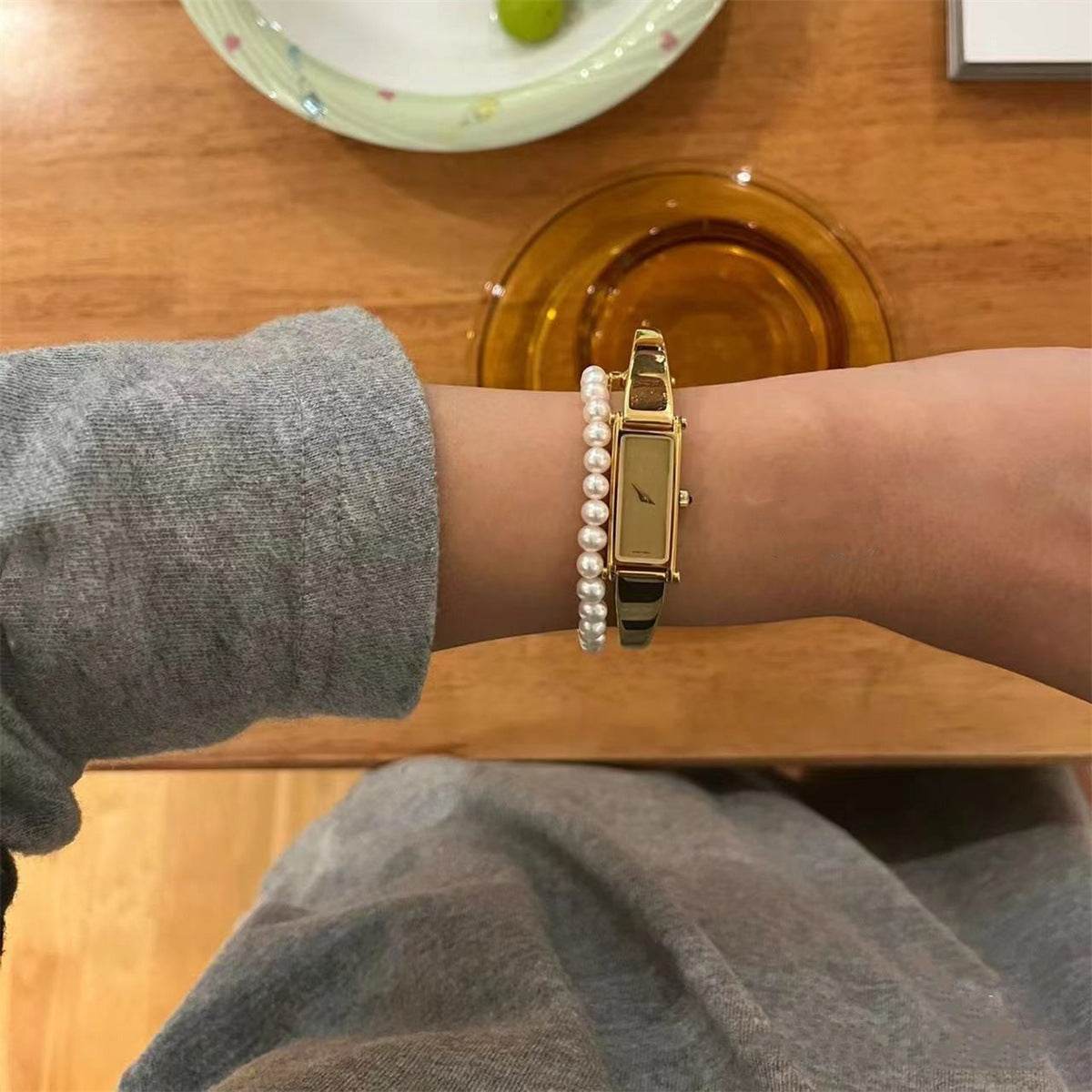 Elegant Women's High-Looking Art Watch - Stylish Rectangle Design 2025 - Buy Center