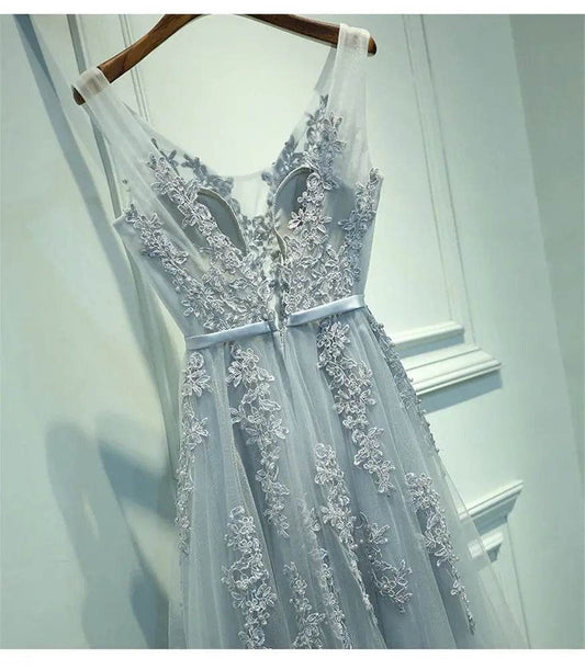 Elegant A-Line V-Neck Tulle Dress - Sleeveless Prom Gown for Women - Buy Center